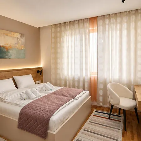 Urban Getaway With Free Parking Сараево